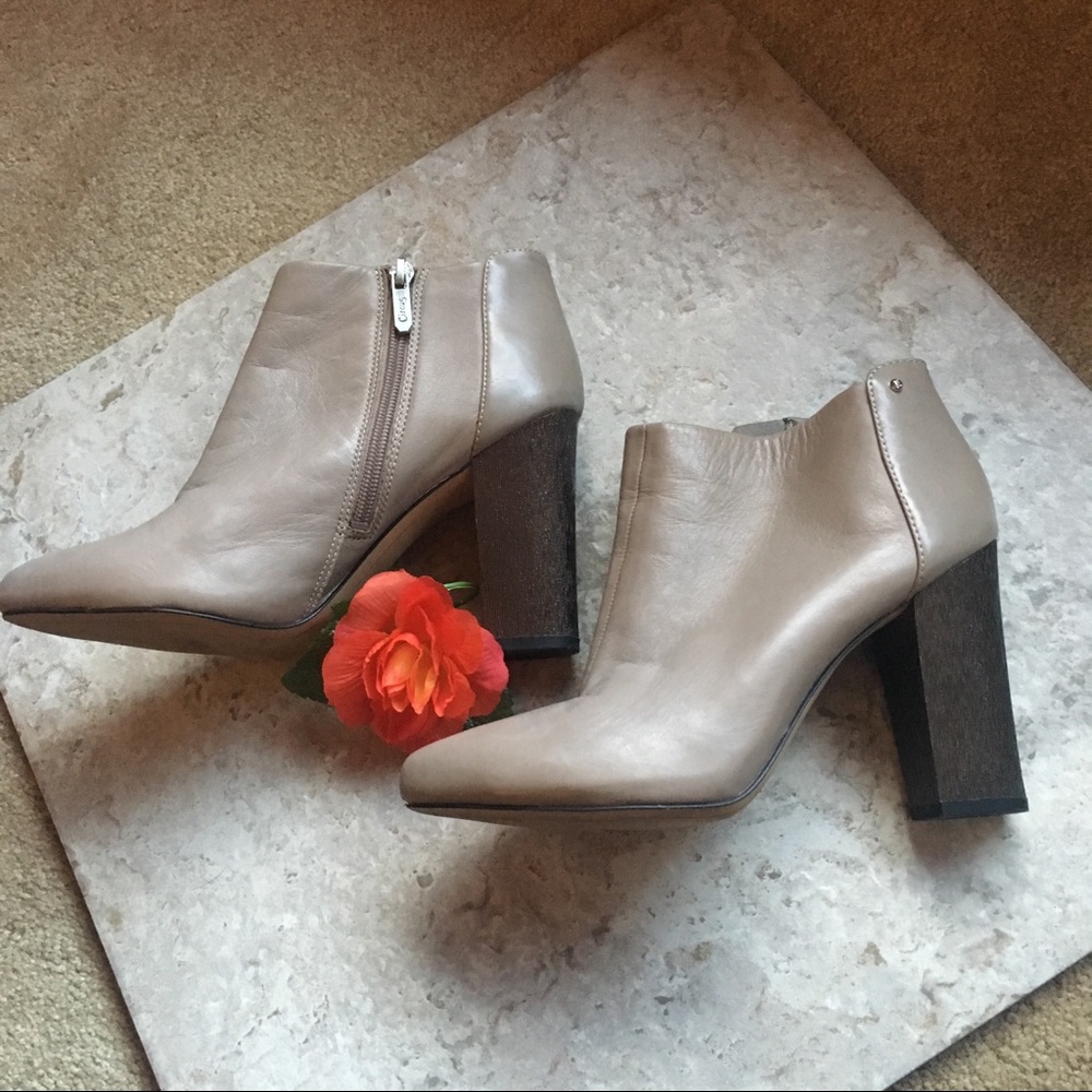 Circus by Sam Edelman bone leather booties 7M EUC